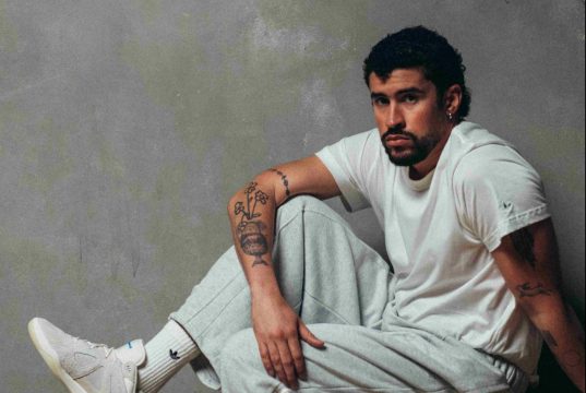 Bad Bunny reveló su primer sneaker signature de Adidas en el Super Bowl LX