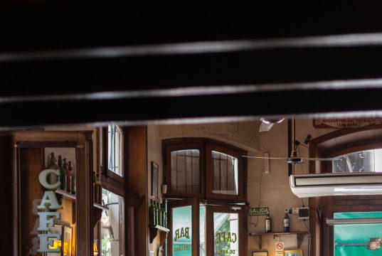 «La Noche de los bares notables» presenta un taller literario por Germán Maretto