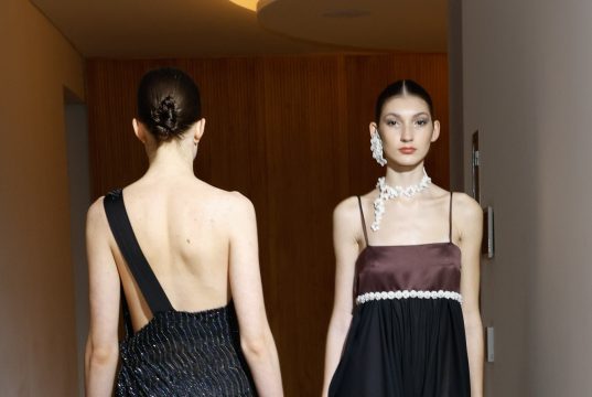 Adrián Brown impacta con su nueva colección, Anthesis